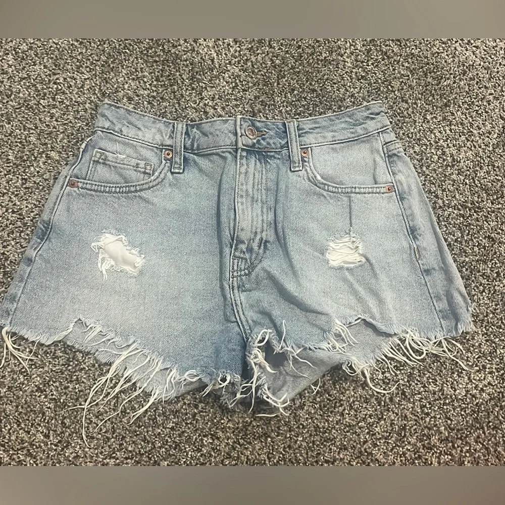 Forever 21 Jean shorts - Picture 1 of 2